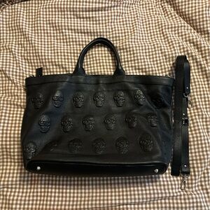 IOPelle skull tote size XL